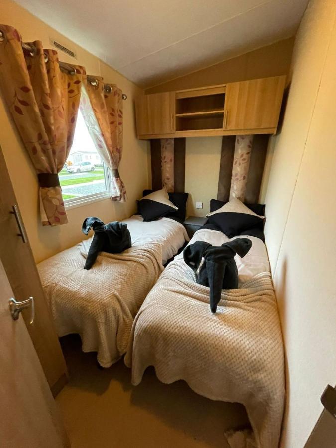Golden Palm Resort - Appleby - Coastal Caravan Breaks チャペル・セント・レオナルズ エクステリア 写真