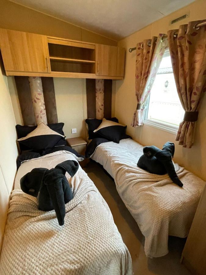 Golden Palm Resort - Appleby - Coastal Caravan Breaks チャペル・セント・レオナルズ エクステリア 写真