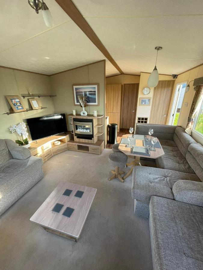 Golden Palm Resort - Appleby - Coastal Caravan Breaks チャペル・セント・レオナルズ エクステリア 写真
